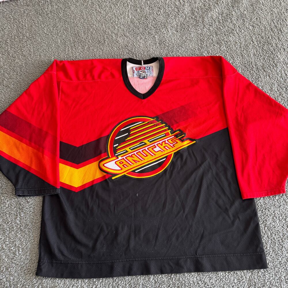 Rare NHL Vancouver Canucks CCM Salmon Gradient Flying Skate Hockey Jersey XXL